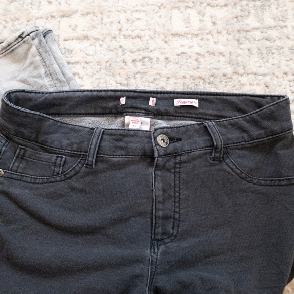 2 pairs Girls Jeggings size 14 - Picture 6 of 7